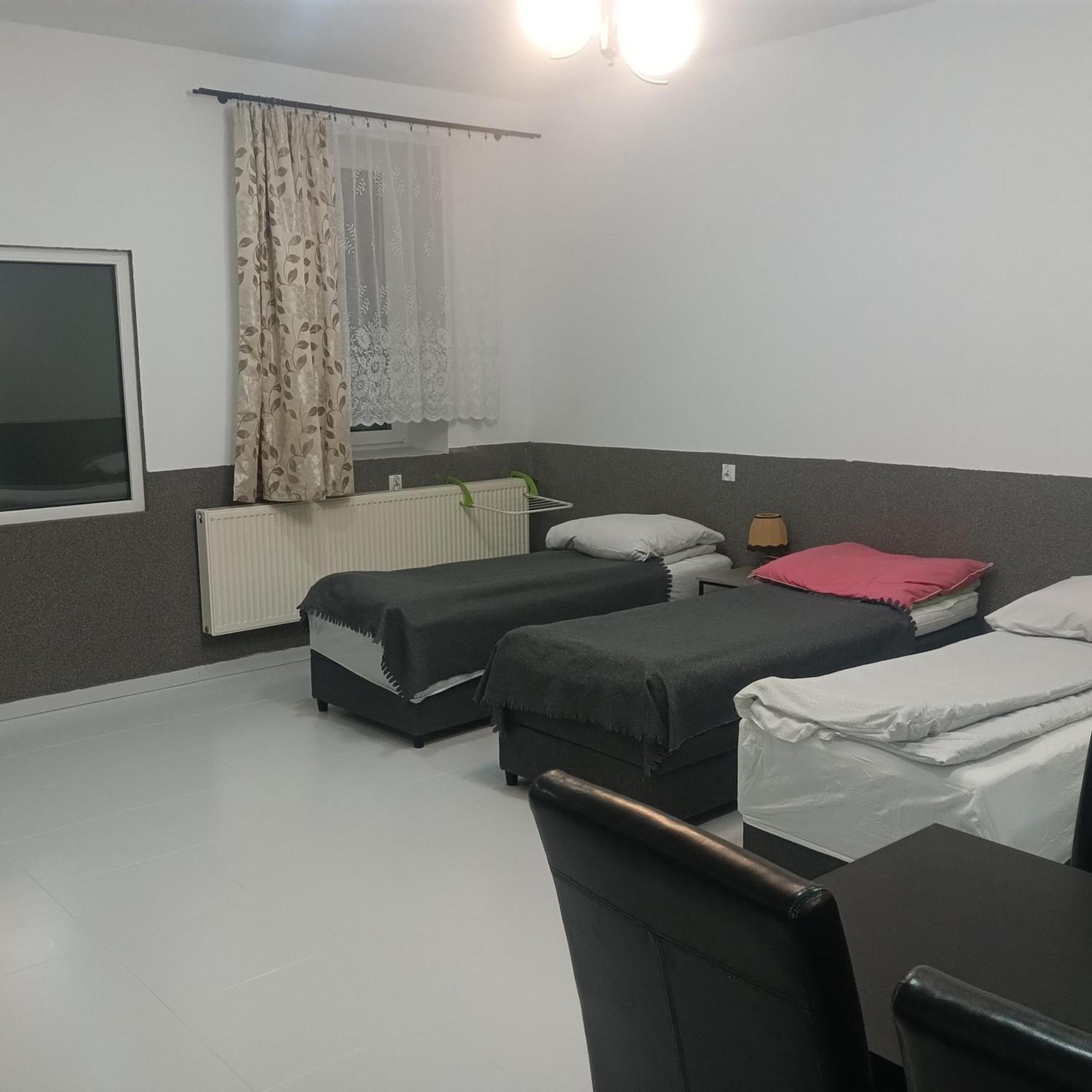 Kwatery 42 Jelenia Gora Exterior photo