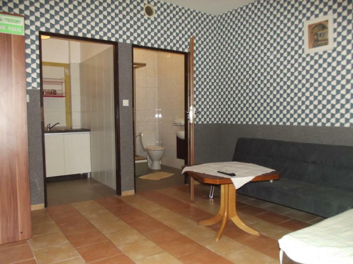 Kwatery 42 Jelenia Gora Exterior photo