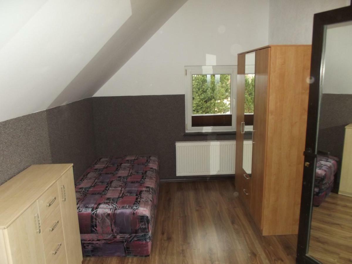 Kwatery 42 Jelenia Gora Exterior photo