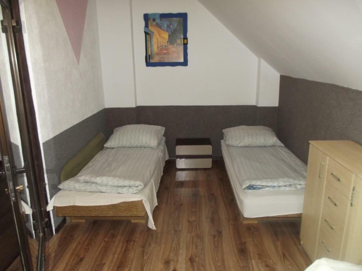 Kwatery 42 Jelenia Gora Exterior photo