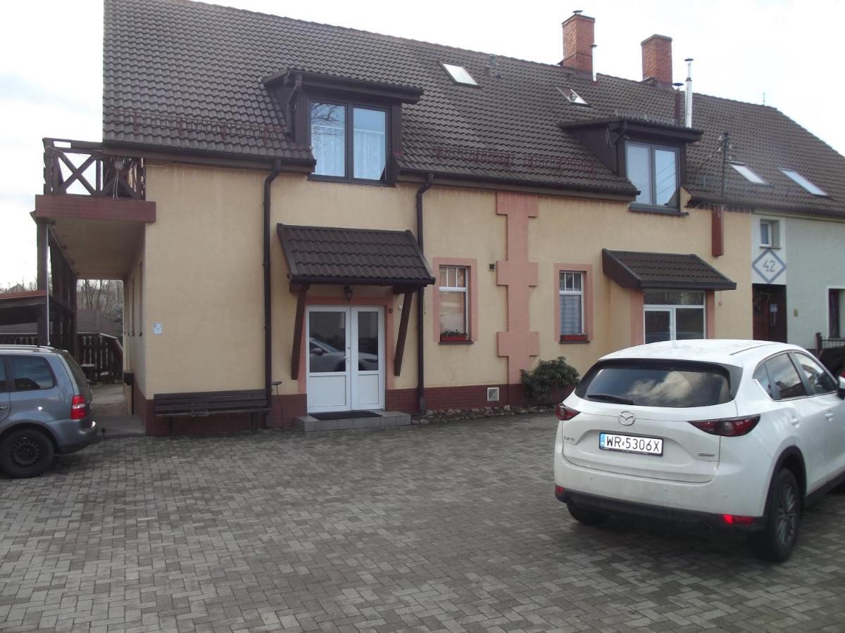 Kwatery 42 Jelenia Gora Exterior photo